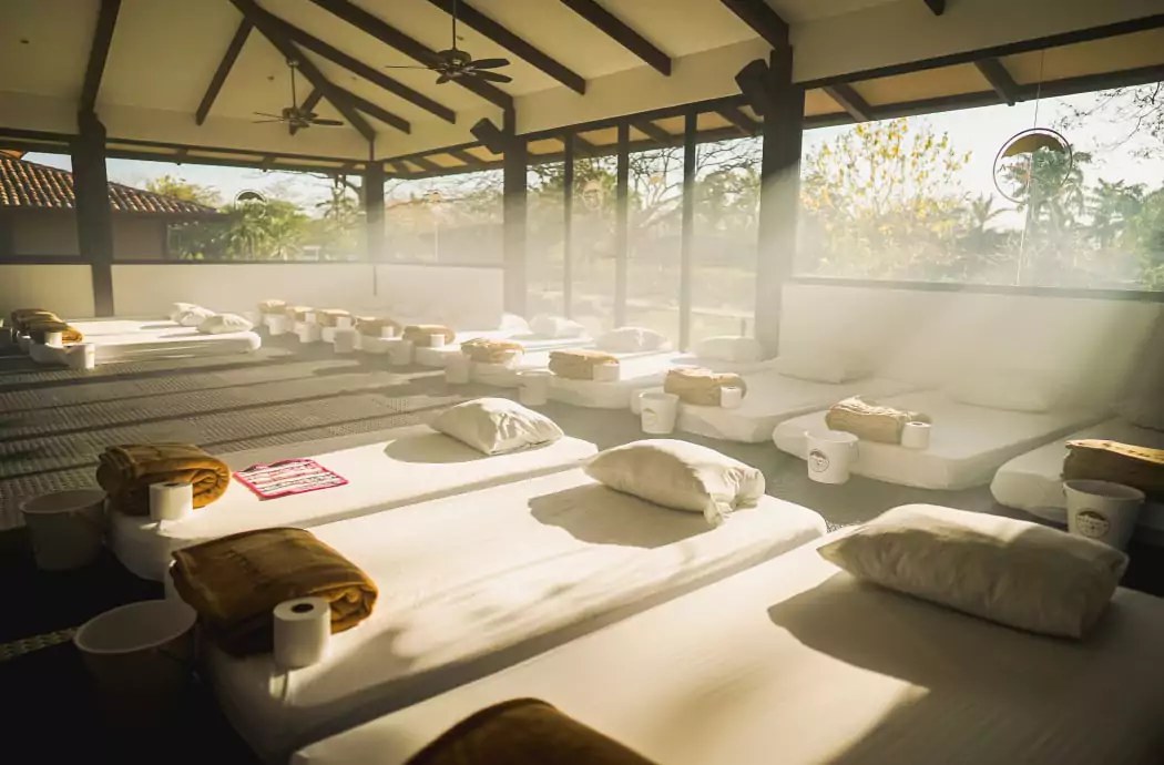 Templo ceremonial de ayahuasca en Rythmia Center